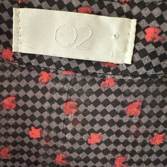 Q2 patterned blouse - Picture 6 of 6